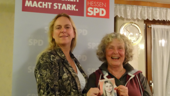 Stephanie Becker-Bösch mit Ellen Dietz