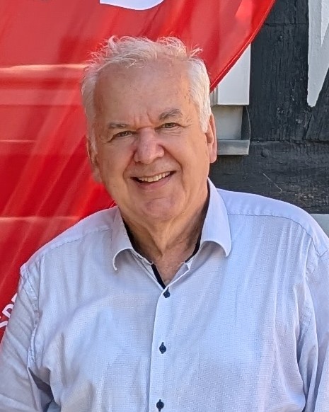 Der SPD-Fraktionsvorsitzende Dr.Hans-Peter Rathjens