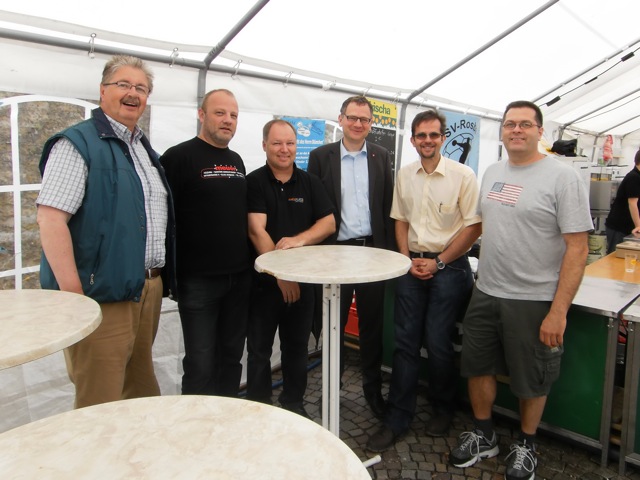 Besuch von Jochen Schmitt auf dem Burgfest in Nieder Rosbach SPD Rosbach