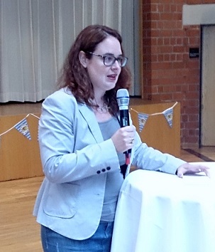 Lisa Gnadl spricht auf der Kerb 2014